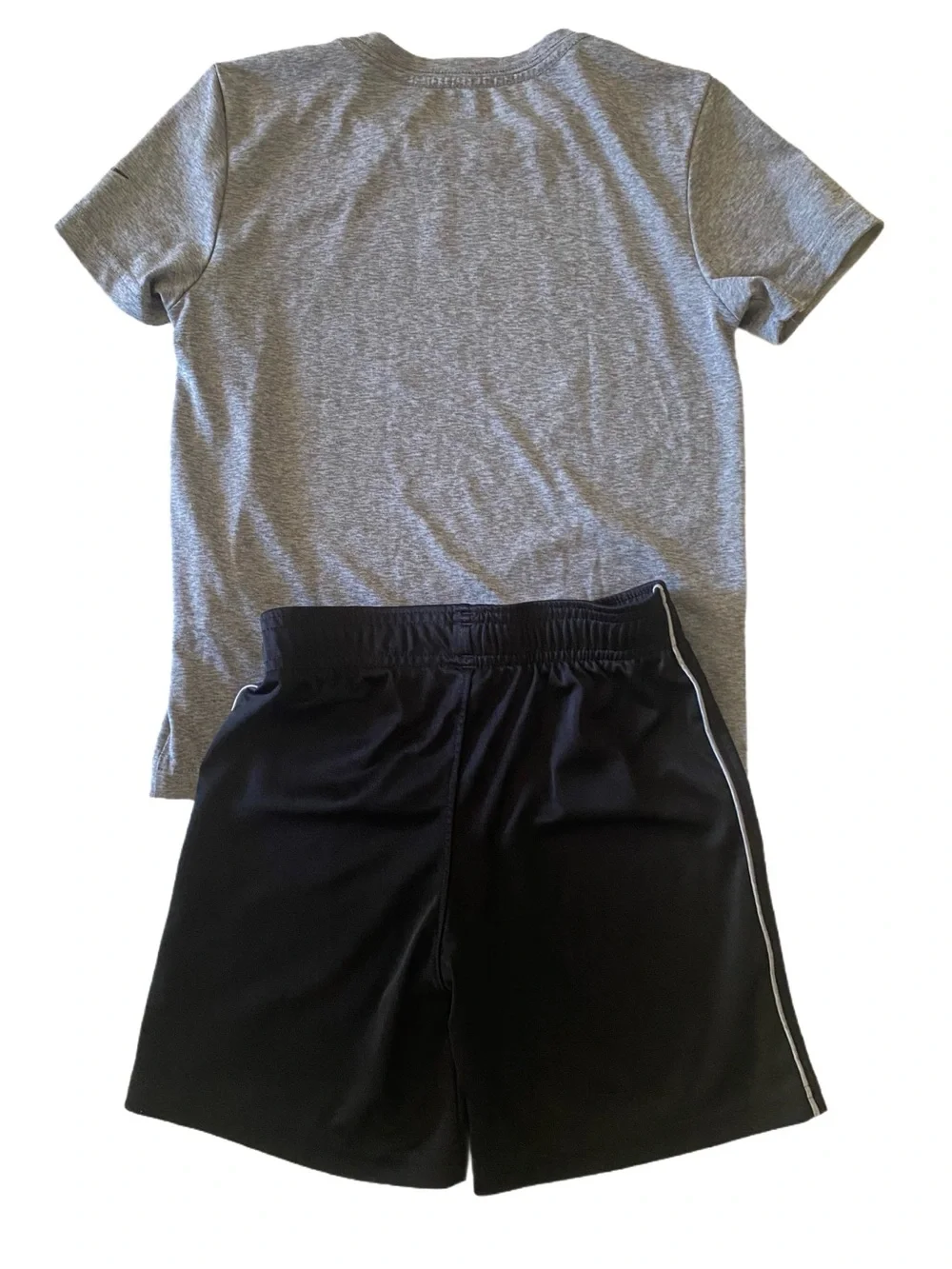 Kids Athletic Graphic Tee And Black Shorts Boys Size 5
